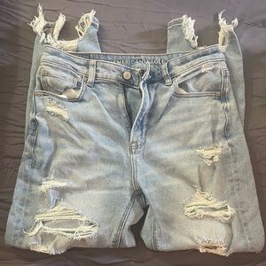 American Eagle Mom Jeans 6 short